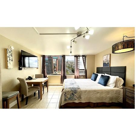 King Bed, Spacious, Legal, View Гонолулу Экстерьер фото